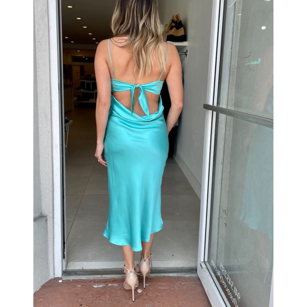 Amanda UpRichard Breeze midi dress